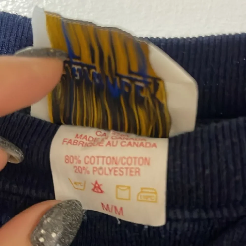 Vintage Hard Rock Cafe  canada Blue Crewneck Sweater medium